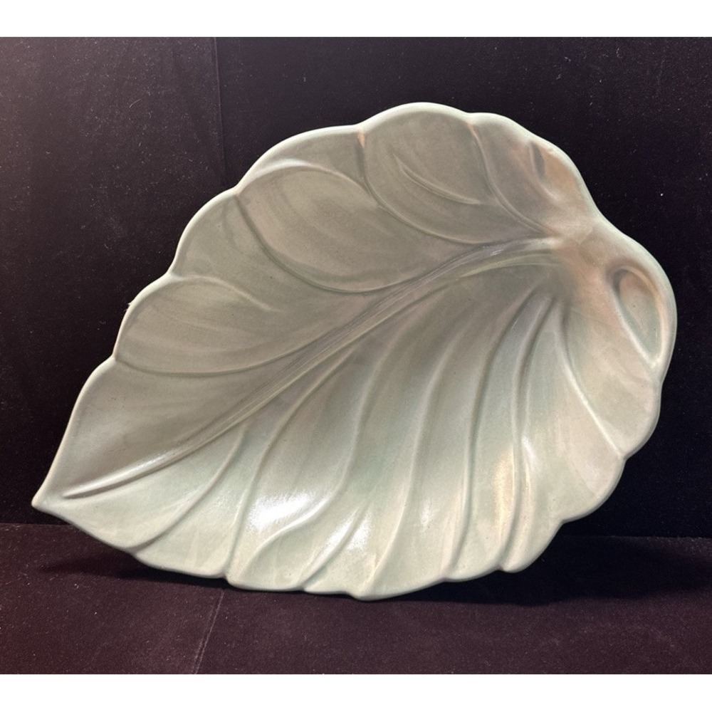 Royal Haeger Leaf Candy Dish Platter Plate Mid Century Modern style 13-1/4in